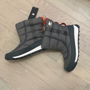 Sorel Youth Gray Whitney II Puffy Mid Winter - Size 3 NWT